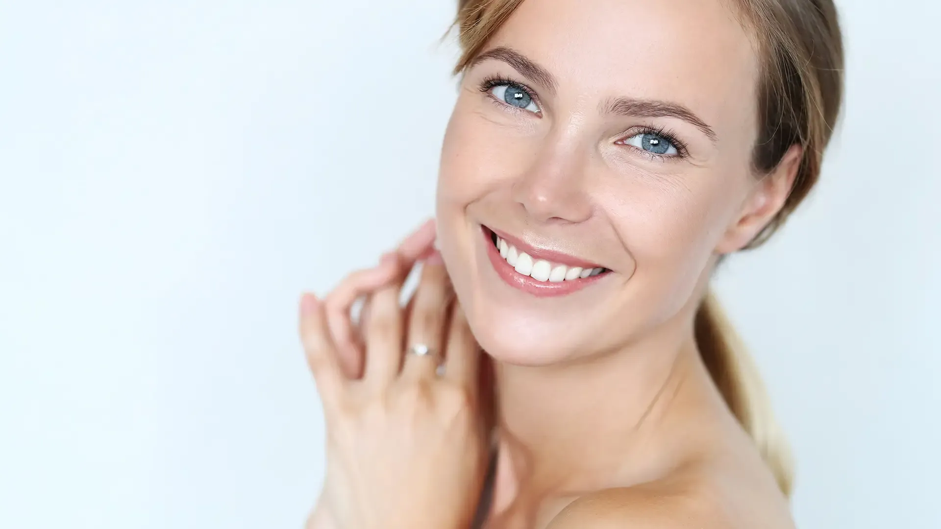 Ön Diş Eksikliği Nasıl Tedavi Edilir?